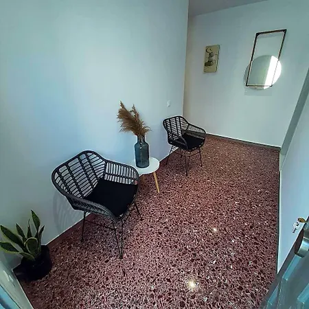 Отель Flora &